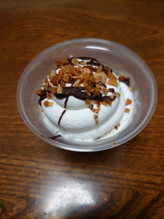 「ローソン Uchi Cafe’ おぼれクリームのショコラプリン」のクチコミ画像 by ペリカさん