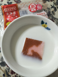 「ヤマザキ 北海道チーズ蒸しケーキ いちご味 袋1個」のクチコミ画像 by コマメのグルメさん