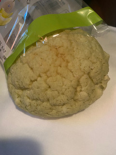 「Pasco 国産小麦のクラウンメロンパン 1個」のクチコミ画像 by もんペチさん