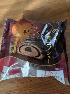 「ヤマザキ PREMIUM SWEETS クッキーショコラシュー 袋1個」のクチコミ画像 by モモコさん