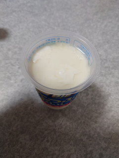 「雪印メグミルク たっぷりおいしい ミルクプリン カップ180g」のクチコミ画像 by しろねこエリーさん