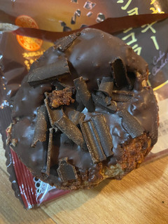 「ヤマザキ PREMIUM SWEETS クッキーショコラシュー 袋1個」のクチコミ画像 by もんペチさん