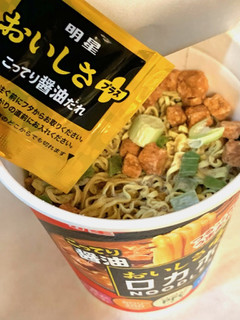 「明星食品 ロカボNOODLESおいしさプラス こってり醤油 カップ60g」のクチコミ画像 by めりけんさん