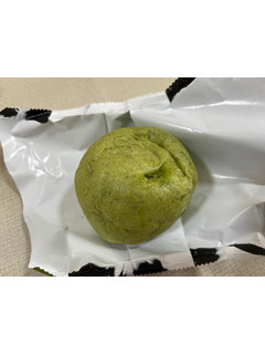 「セブン-イレブン 宇治抹茶もこ京都府産丹波大納言小豆使用」のクチコミ画像 by harrryさん