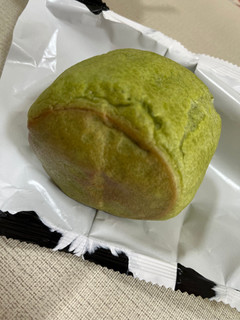 「セブン-イレブン 宇治抹茶もこ京都府産丹波大納言小豆使用」のクチコミ画像 by harrryさん