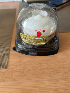 「ローソン Uchi Cafe’ プレミアム濃厚生チーズケーキ いちご」のクチコミ画像 by ぱりんこさん