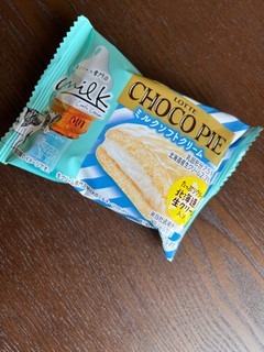 「ロッテ チョコパイ ミルクソフトクリーム 袋1個」のクチコミ画像 by chan-manaさん