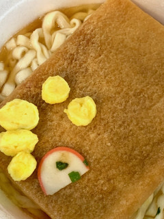 「マルちゃん 赤いきつね緑のたぬき 全国味くらべ 赤いきつねうどん 北海道 96g」のクチコミ画像 by めりけんさん