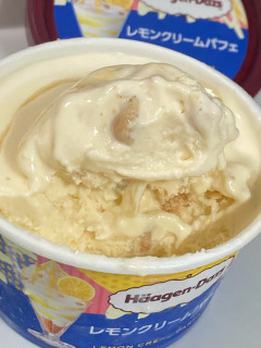 「ハーゲンダッツ ミニカップ レモンクリームパフェ カップ110ml」のクチコミ画像 by もぐミさん