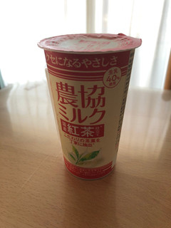 「メイトー 農協ミルク 国産紅茶仕立て カップ180g」のクチコミ画像 by こつめかわうそさん