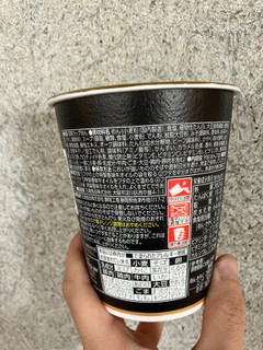 「日清食品 ラ王 牛骨味噌 カップ99g」のクチコミ画像 by kawawawawaさん