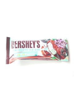 「HERSHEY’S チョコレートアイスバー チョコミント 袋90ml」のクチコミ画像 by いちごみるうさん