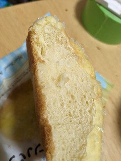 「第一パン ハートブレッドアンティークのバターと卵のザクふわメロンパン 袋1個」のクチコミ画像 by ゅぃぽんさん