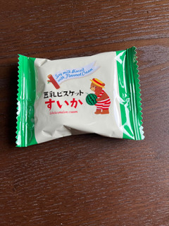 「カルディ 豆乳ビスケット すいか 10枚」のクチコミ画像 by chan-manaさん