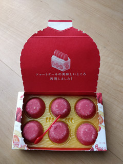 「森永 ピノ 苺のショートケーキ 箱10ml×6」のクチコミ画像 by NeOさん