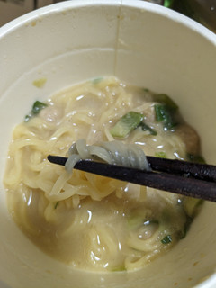 「日清食品 ラ王 HOTATE鶏白湯 カップ100g」のクチコミ画像 by ゅぃぽんさん