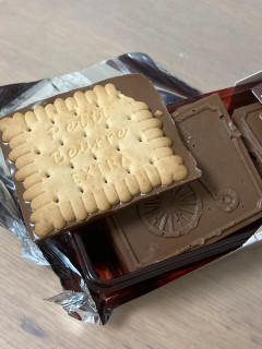 「chocolate fusion クッキーミルクチョコレート 102g」のクチコミ画像 by もぐミさん