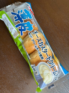 「ヤマザキ 薄皮 チーズカスタード クリームパン 袋4個」のクチコミ画像 by chan-manaさん