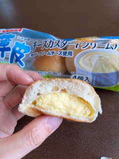 「ヤマザキ 薄皮 チーズカスタード クリームパン 袋4個」のクチコミ画像 by chan-manaさん