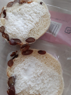 「セイコーマート 白い豆パンホイップサンド 袋1個」のクチコミ画像 by もこもこもっちさん