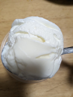 「セブン-イレブン ホイップクリームのミルクプリン」のクチコミ画像 by ゅぃぽんさん