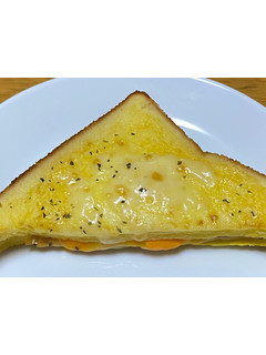 「ローソン フレンチトーストハムチーズ」のクチコミ画像 by 太らない体がほしいさん
