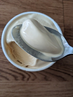 「森永 MOW 発酵バターキャラメル カップ140ml」のクチコミ画像 by ゅぃぽんさん