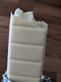 「森永製菓 白い板チョコアイス 箱70ml」のクチコミ画像 by ゅぃぽんさん