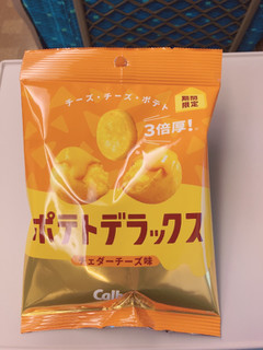 高評価】「ポテトデラックス チェダーチーズ味 27... - カルビー