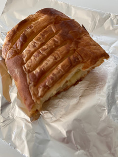 「ファミリーマート こだわりパン工房 アップルクリームデニッシュ 袋1個」のクチコミ画像 by chan-manaさん