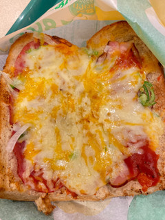 「サブウェイ サンドイッチ ピザ ベーコン・イタリアーナ」のクチコミ画像 by 太らない体がほしいさん