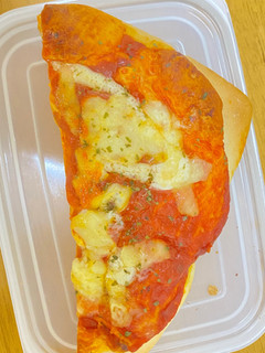 「セブン-イレブン 濃厚トマトソースのピザパン」のクチコミ画像 by 太らない体がほしいさん