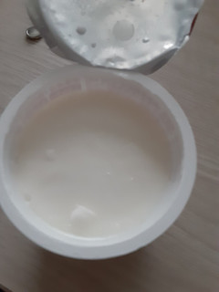 「コープさっぽろ 道産生乳とてんさい糖 食べるヨーグルト 80g」のクチコミ画像 by もこもこもっちさん