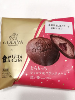 「ローソン Uchi Cafe’ × GODIVA どらもっち ショコラ＆フランボワーズ」のクチコミ画像 by とくめぐさん