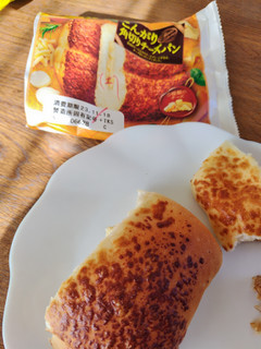 「第一パン こんがり角切りチーズパン」のクチコミ画像 by モモコさん