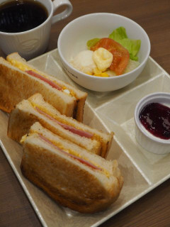 「カフェ・ド・クリエ トーストサンドモーニング ハムタマゴ」のクチコミ画像 by taktak99さん