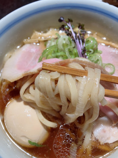 「駄目な隣人 味玉ラーメン」のクチコミ画像 by こつめかわうそさん