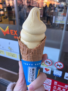 「EXPASA海老名（下り） SASTAR 2 東京ばな奈ソフトクリーム ばな奈味」のクチコミ画像 by こつめかわうそさん