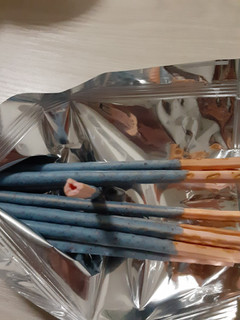 「江崎グリコ 幸せの青いベリーポッキー ハートフル 箱11本×2」のクチコミ画像 by もこもこもっちさん