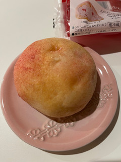 「ローソン Uchi Cafe’ × ICHIBIKO ホボクリム ほぼほぼクリームのシュー いちご」のクチコミ画像 by chan-manaさん