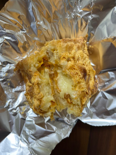 「ミスタードーナツ とろ～り4種のチーズ＆ミートパイ」のクチコミ画像 by ピンクのぷーさんさん