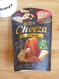 「江崎グリコ 糖質オフチーザ Wチーズの黒胡椒仕立て 袋40g」のクチコミ画像 by 7GのOPさん