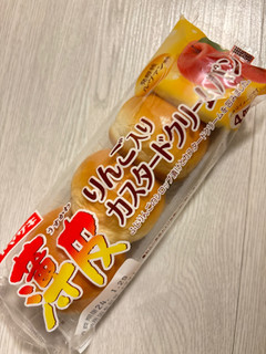 「ヤマザキ 薄皮 りんご入り カスタードクリームパン 袋4個」のクチコミ画像 by ぷらりねさん