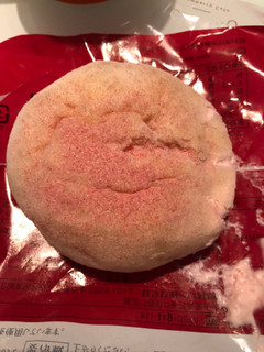 「ローソン Uchi Cafe’ × ICHIBIKO ホボクリム ほぼほぼクリームのシュー いちご」のクチコミ画像 by パン大好きさん