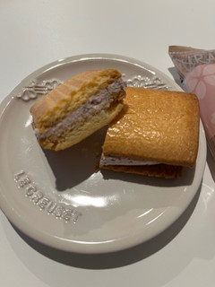 「栄光堂製菓 さくらクリームサンド」のクチコミ画像 by chan-manaさん