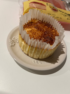 「ローソン Uchi Cafe’ バスチー バスク風チーズケーキ」のクチコミ画像 by chan-manaさん