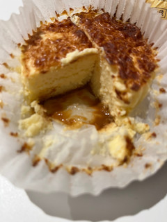 「ローソン Uchi Cafe’ バスチー バスク風チーズケーキ」のクチコミ画像 by chan-manaさん