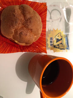 「ローソン Uchi Cafe’ 盛りすぎチャレンジ 濃密カスタードシュー 1個」のクチコミ画像 by パン大好きさん