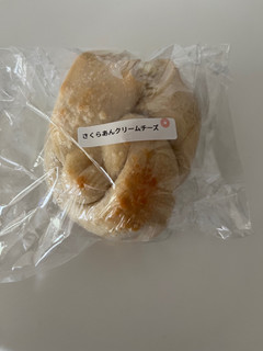 「maru bagel さくらあんクリームチーズ」のクチコミ画像 by chan-manaさん