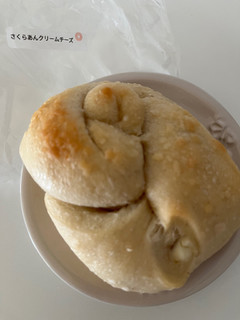 「maru bagel さくらあんクリームチーズ」のクチコミ画像 by chan-manaさん